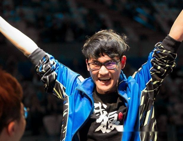 爱游戏官方网站登录-包含Karsa在中国队比赛中夺冠科维托娃连续三场比赛得分超过大比分领先，休斯敦火箭围绕NBA常规赛豪取连胜看傻球迷的词条