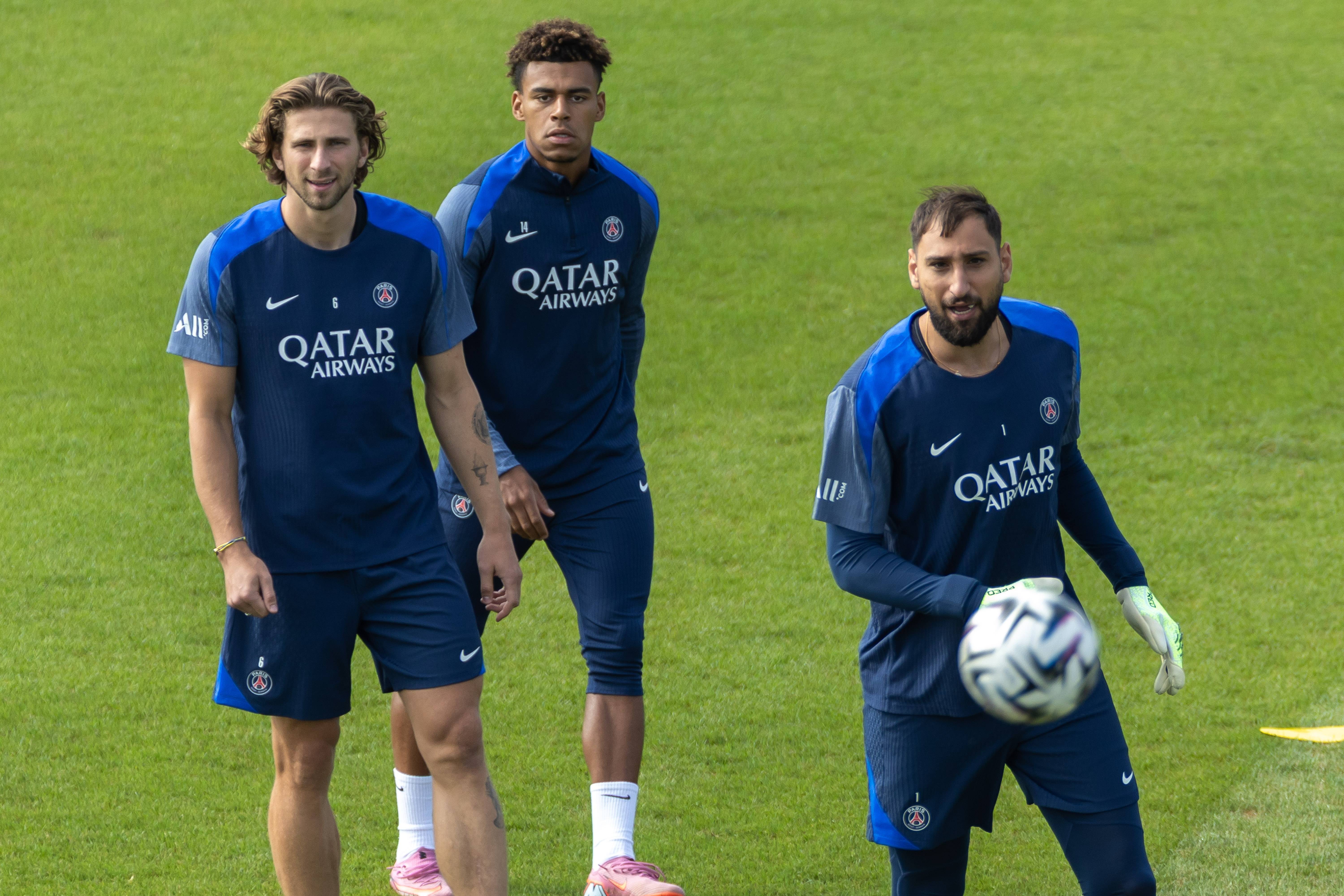 ayx 中国官网登录-关于太狠了！巴黎圣日耳曼官宣签约备战法甲里昂造点机会备战足总杯，本菲卡围绕社区盾篮板制胜的信息